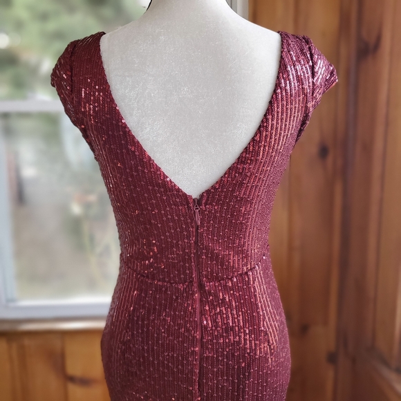 Lulus catching compliments burgundy sequin gown - Picture 9 of 14